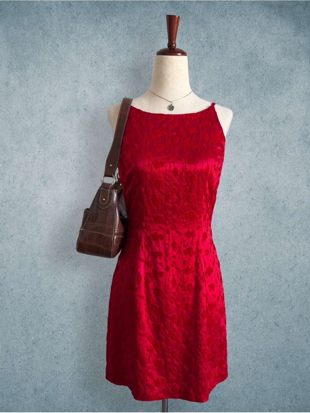red floral velvet mini dress - size 7/8